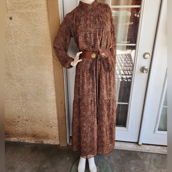 NEW LION COLLECTION DRESS‎ - Picture 10 of 13